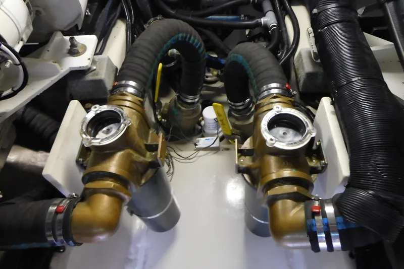 Slide: The Image of Sea Ray 480 Sedan Bridge 2003 - 88