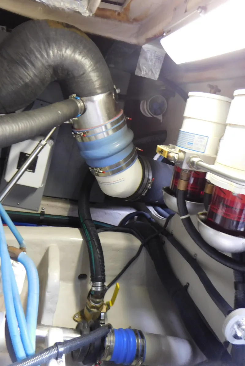 Slide: The Image of Sea Ray 480 Sedan Bridge 2003 - 93