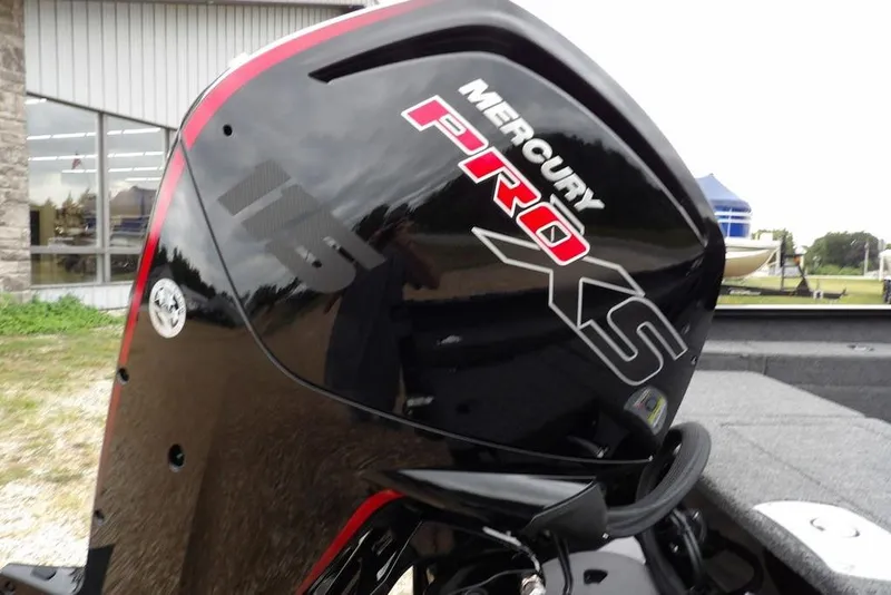 Slide: The Image of 2026 Lund 1775 Adventure SS with Mercury Pro XS outboard motor. - 42