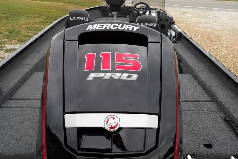 Slide: The Image of 2026 Lund 1775 Adventure SS boat with Mercury 115 Pro engine, interior view. - 45