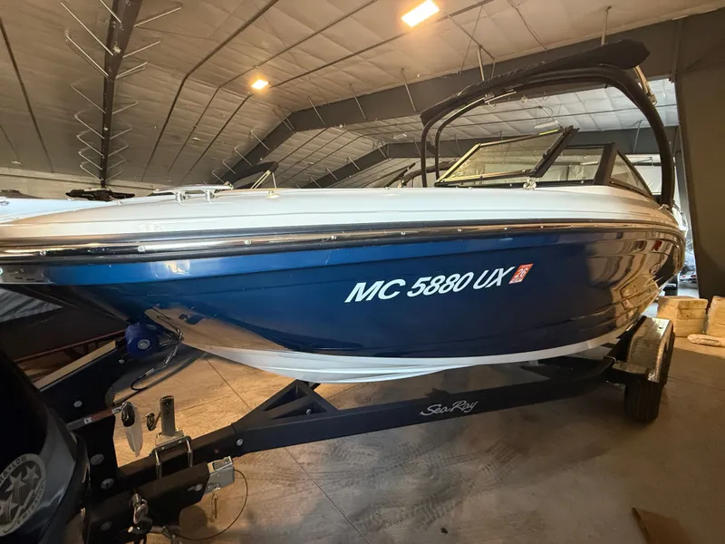 The Image of Sea Ray SPX 190 2023 - 0