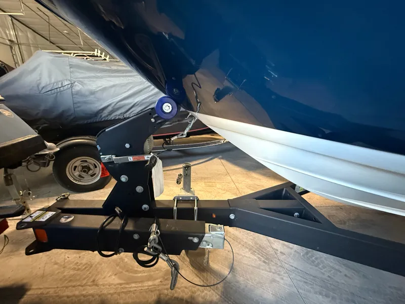 Slide: The Image of Sea Ray SPX 190 2023 - 19