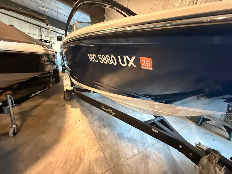 Slide: The Image of Sea Ray SPX 190 2023 - 22