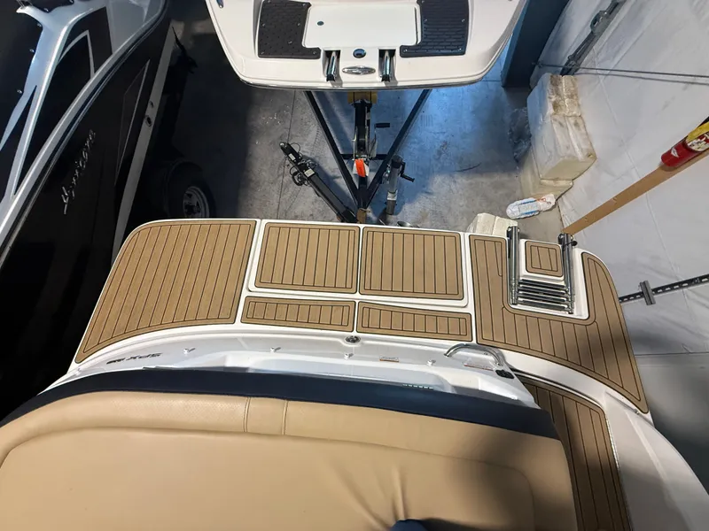 Slide: The Image of Sea Ray SPX 190 2023 - 3