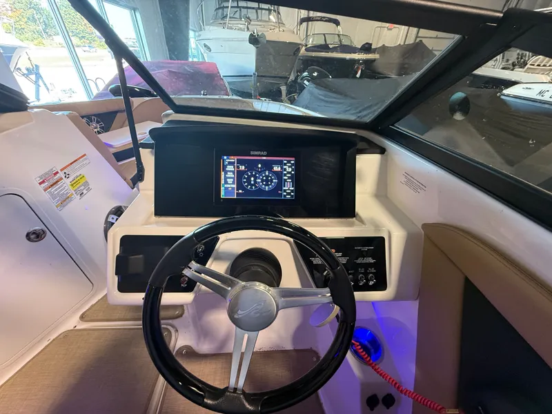 Slide: The Image of Sea Ray SPX 190 2023 - 9