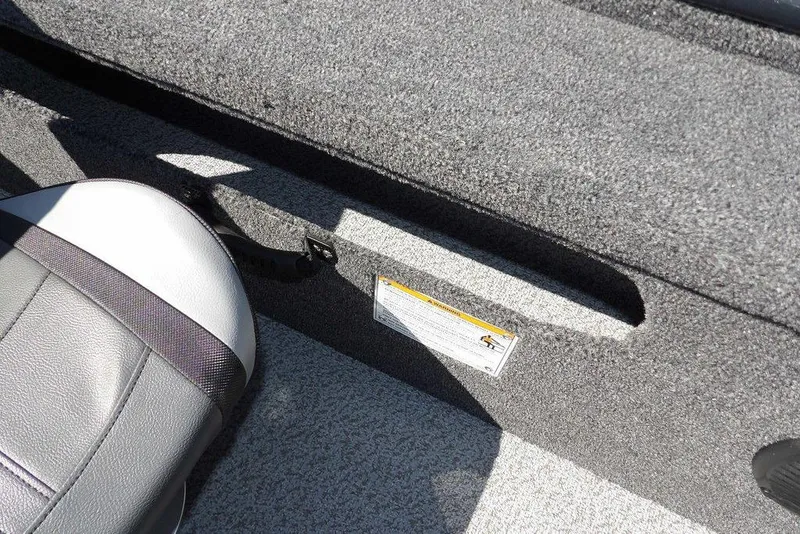 Slide: The Image of Interior of 2026 Lund 1875 Pro-V Bass XS boat with gray carpet and seat. - 36