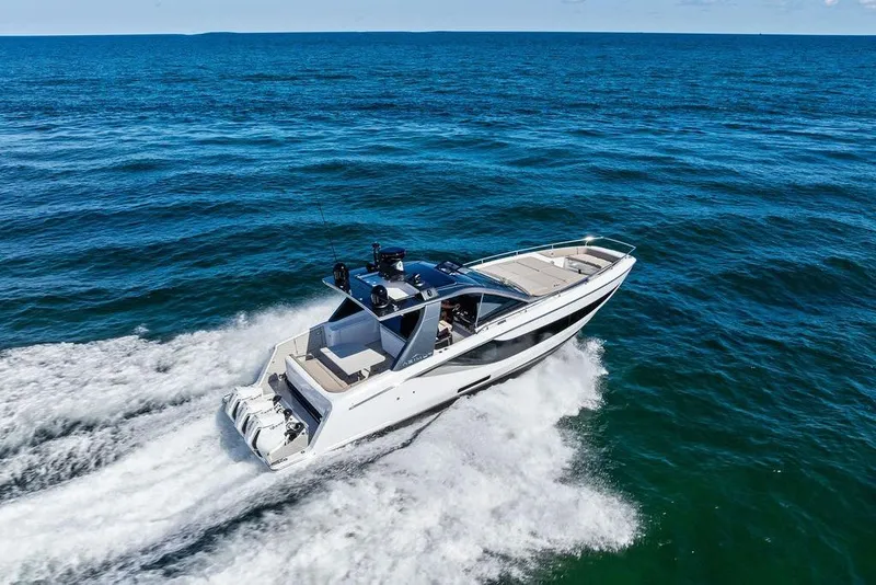 Slide: The Image of 2024 Azimut Verve 42 yacht cruising on open ocean waters. - 5