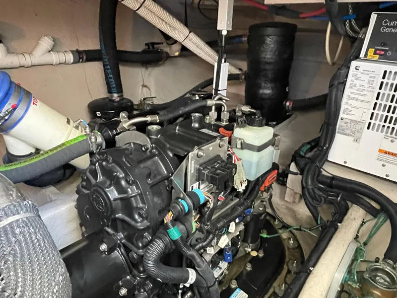 Slide: The Image of Meridian 441 Sedan 2012 - 60