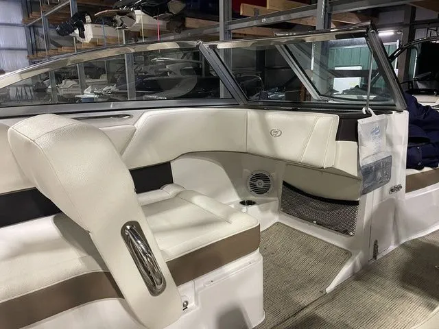 Slide: The Image of Cobalt 220S 2018 - 11