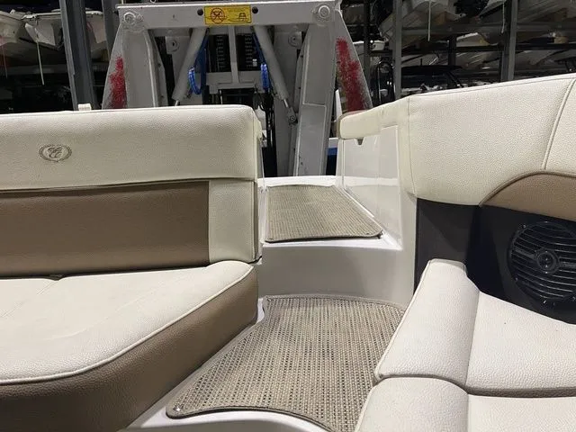 Slide: The Image of Cobalt 220S 2018 - 17