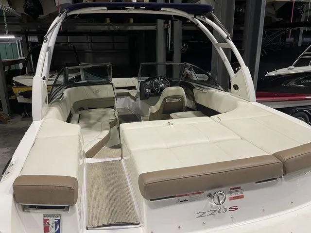 Slide: The Image of Cobalt 220S 2018 - 24