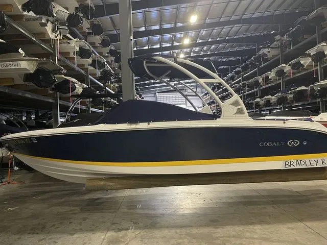 Slide: The Image of Cobalt 220S 2018 - 4