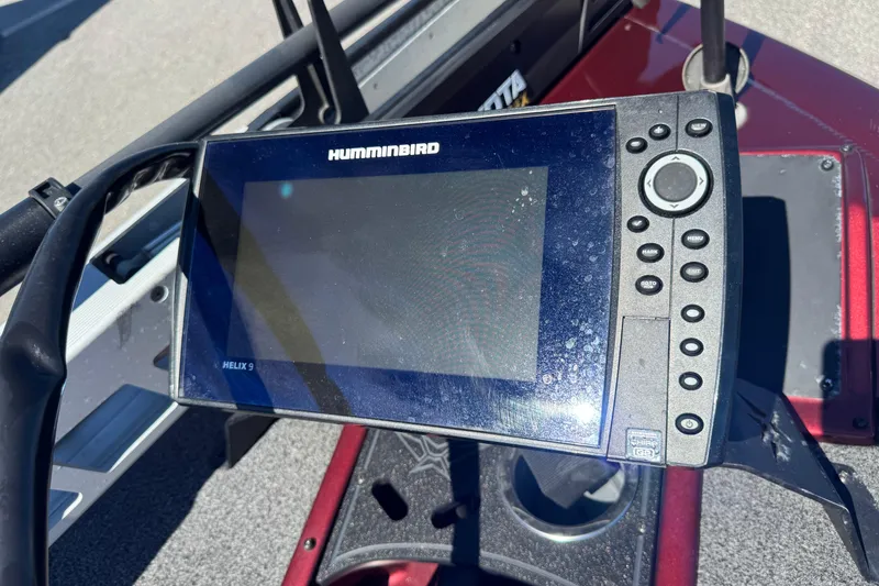 Slide: The Image of 2019 Vexus AVX2080 boat with Humminbird Helix 9 fish finder display. - 11