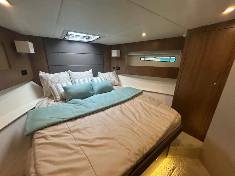 Slide: The Image of Cruisers 42 Cantius 2026 - 53