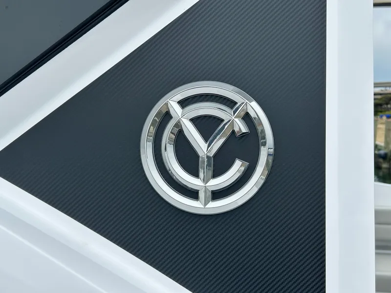 Slide: The Image of Cruisers Yachts 42 Cantius 2026 - 11