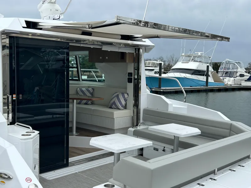 Slide: The Image of Cruisers Yachts 42 Cantius 2026 - 15