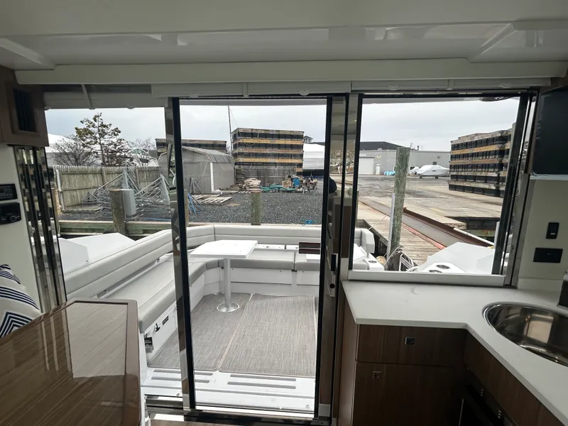 Slide: The Image of Cruisers Yachts 42 Cantius 2026 - 22