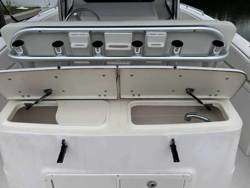 Slide: The Image of Grady-White Bimini 2004 - 10