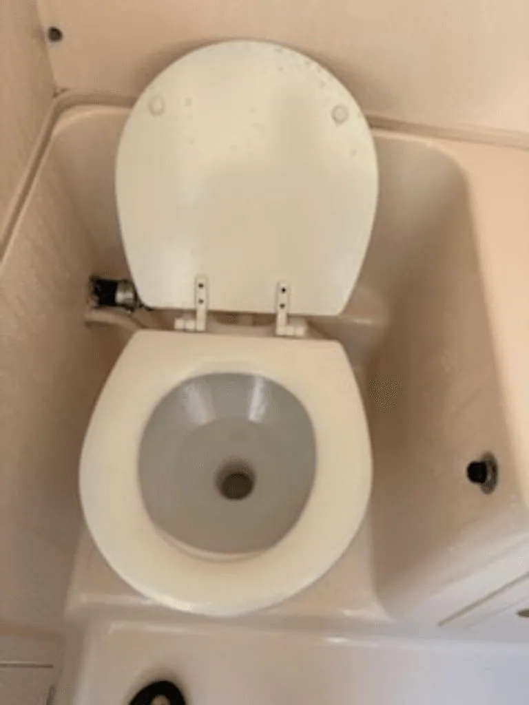 Slide: The Image of Grady-White Bimini 2004 - 20