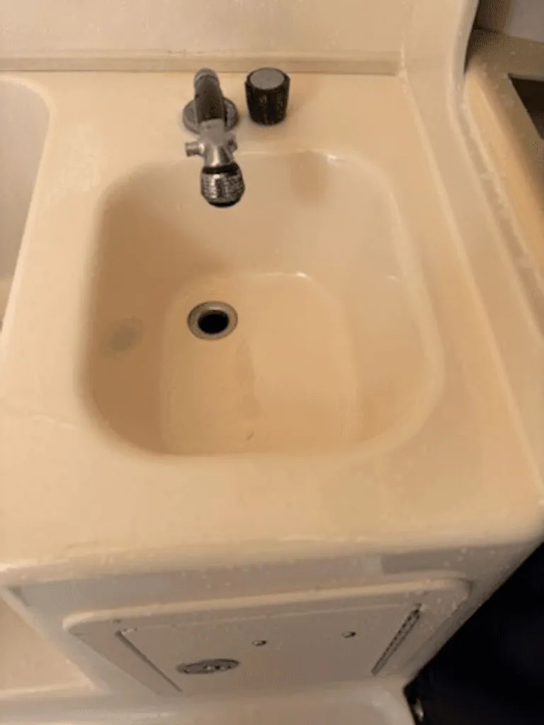 Slide: The Image of Grady-White Bimini 2004 - 21