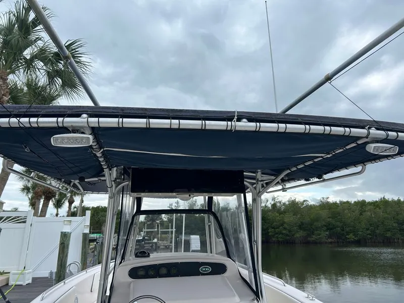 Slide: The Image of Grady-White Bimini 2004 - 6