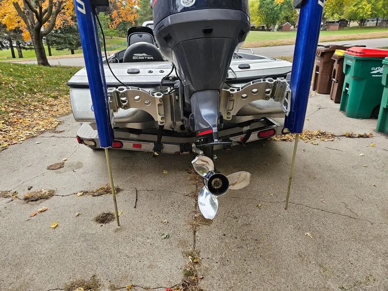 Slide: The Image of Skeeter ZX250 2004 - 11