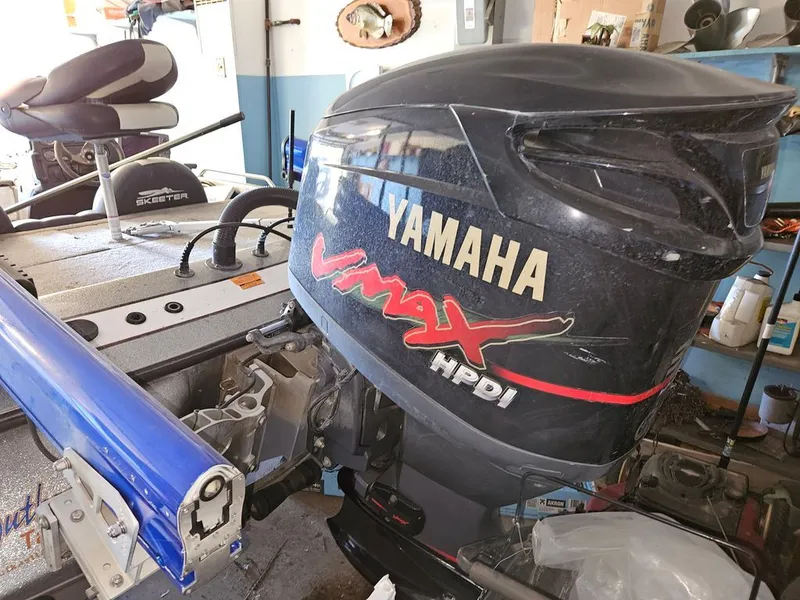 Slide: The Image of Skeeter ZX250 2004 - 13