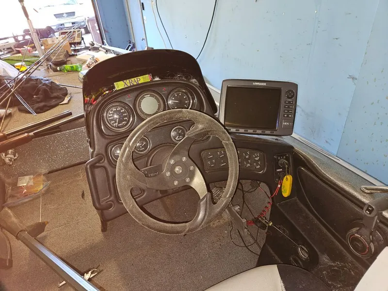 Slide: The Image of Skeeter ZX250 2004 - 8