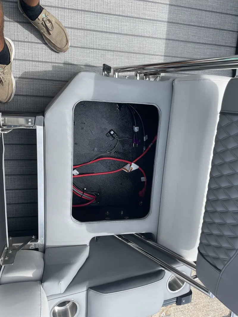 Slide: The Image of Avalon Catalina Quad Lounge Shift - 23' 2025 - 25