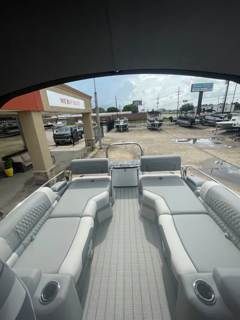 Slide: The Image of Avalon Catalina Quad Lounge Shift - 23' 2025 - 31