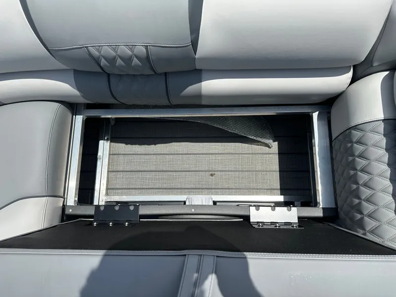 Slide: The Image of Avalon Catalina Versatile Rear Bench - 23' 2025 - 13