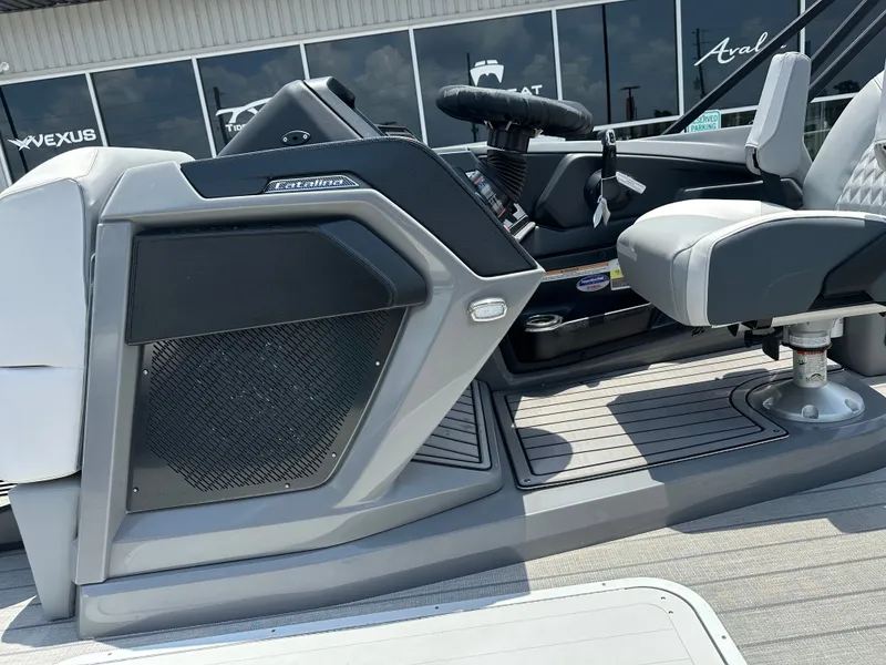 Slide: The Image of Avalon Catalina Versatile Rear Bench - 23' 2025 - 19