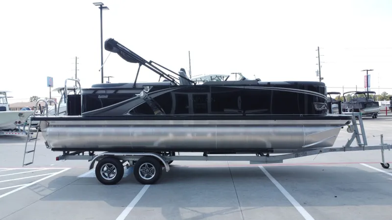 Slide: The Image of Avalon LSZ Quad Lounge - 23' 2025 - 6