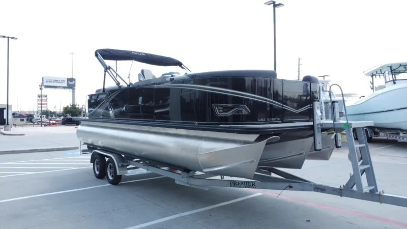 Slide: The Image of Avalon LSZ Quad Lounge - 23' 2025 - 7