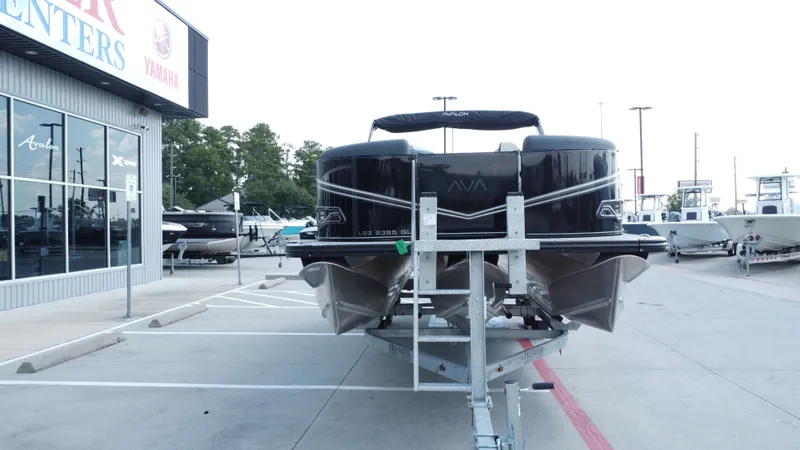 Slide: The Image of Avalon LSZ Quad Lounge - 23' 2025 - 8