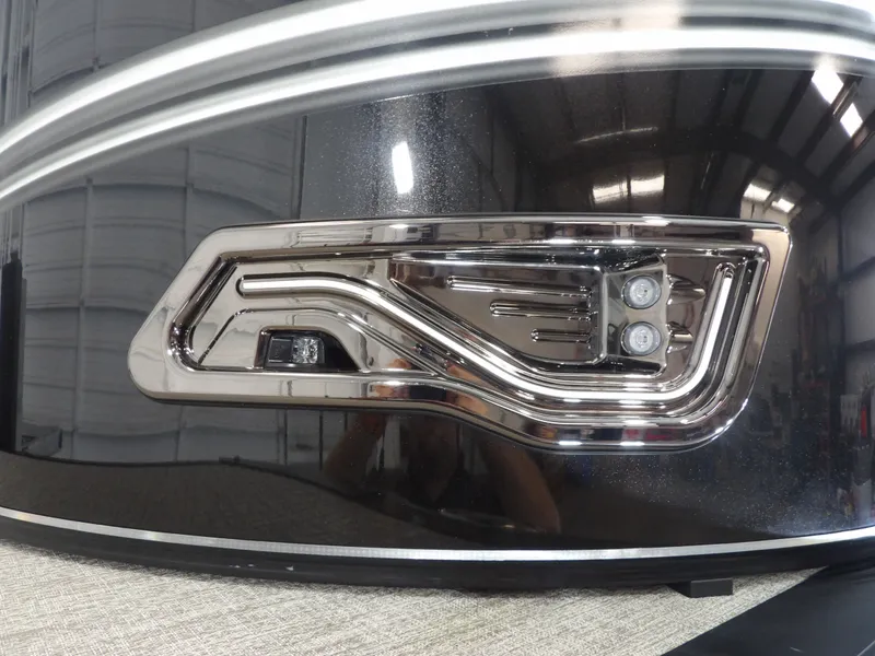 Slide: The Image of Avalon LSZ Quad Lounge - 23' 2025 - 12