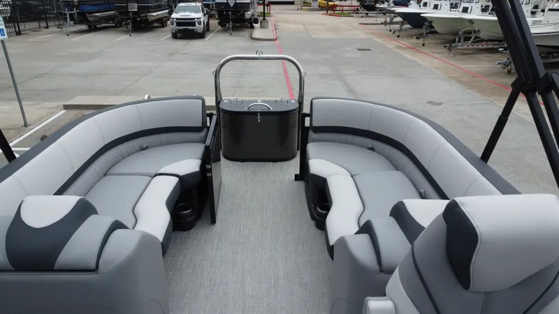 Slide: The Image of Avalon LSZ QL23T DX 2025 - 26