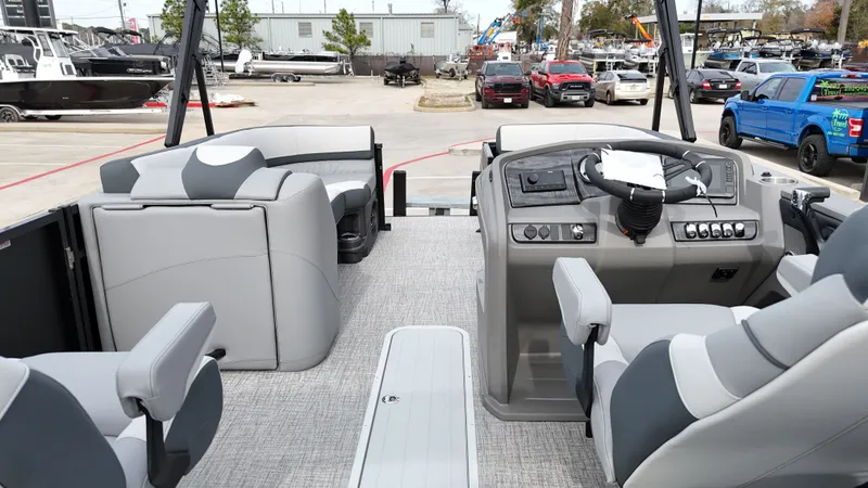 Slide: The Image of Avalon LSZ Quad Lounge - 25' 2025 - 19