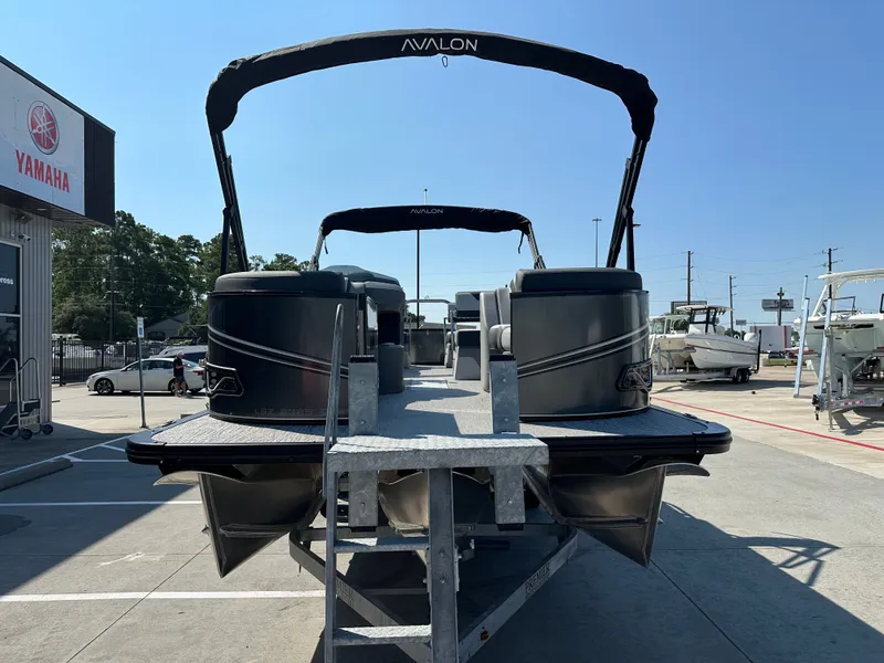 Slide: The Image of Avalon LSZ Quad Lounge Shift - 23' 2025 - 5