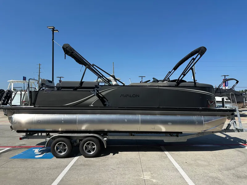 Slide: The Image of Avalon LSZ Quad Lounge Shift - 23' 2025 - 7