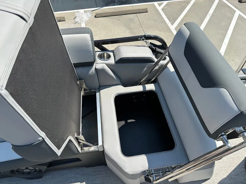 Slide: The Image of Avalon LSZ Quad Lounge Shift - 23' 2025 - 39