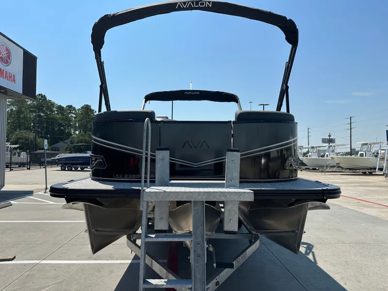 Slide: The Image of Avalon LSZ Quad Lounge Shift - 23' 2025 - 6