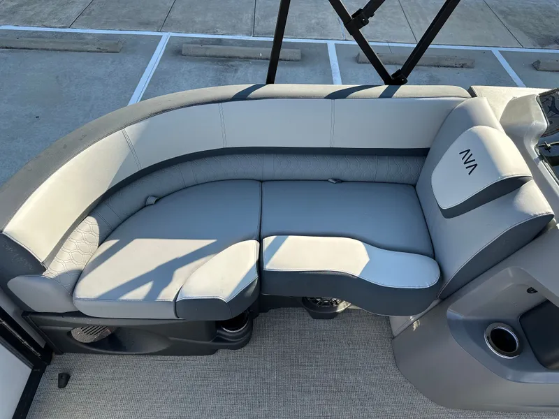 Slide: The Image of Avalon LSZ Quad Lounge Shift - 23' 2025 - 13