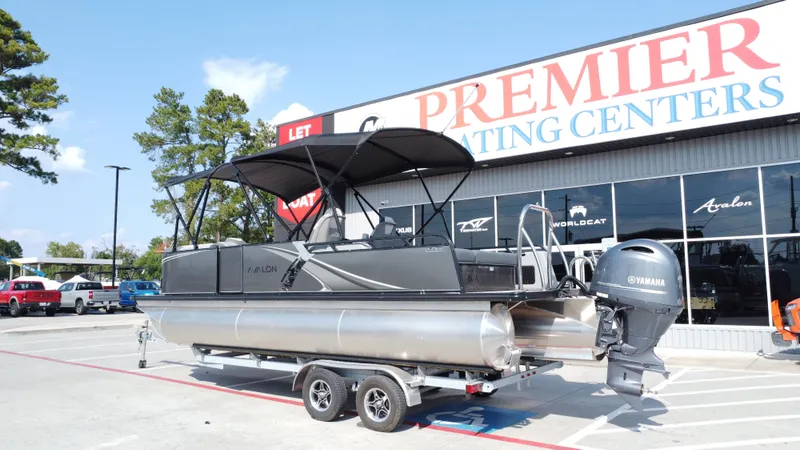 Slide: The Image of Avalon LSZ Versatile Rear Bench - 23' 2025 - 3