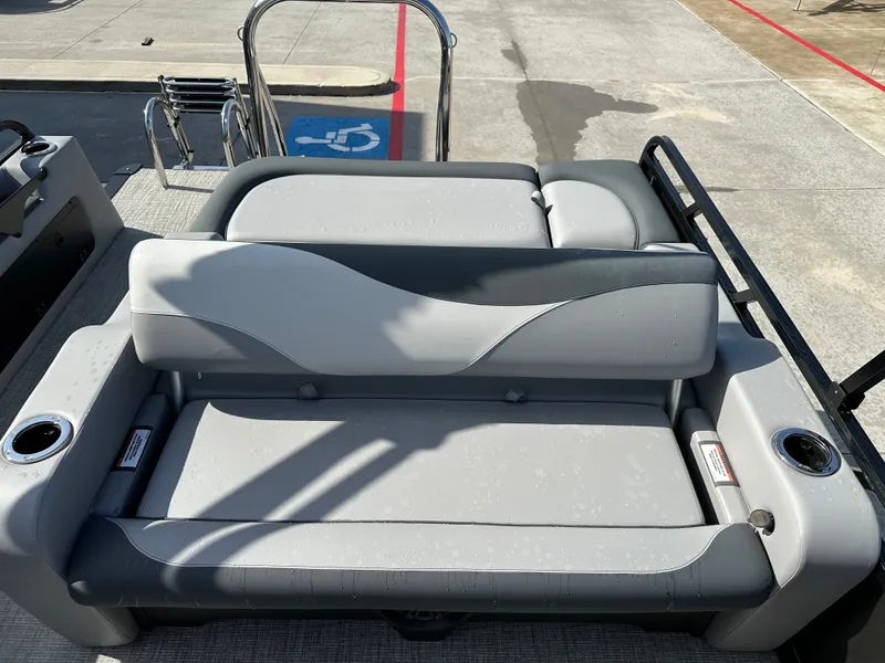 Slide: The Image of Avalon LSZ VRB23T 2025 - 32