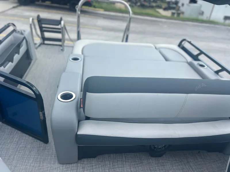 Slide: The Image of Avalon LSZ VRB23T DX 2025 - 22