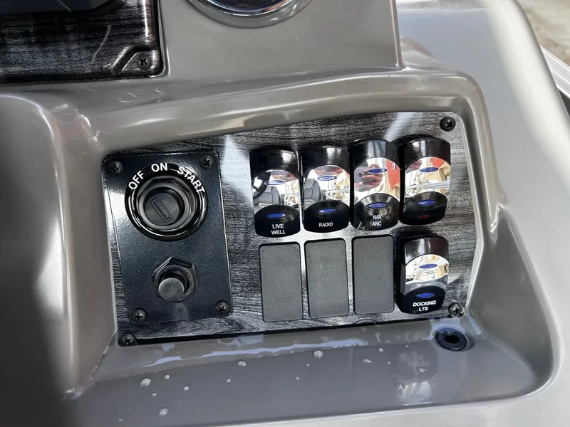 Slide: The Image of Avalon Venture Fish N Cruise - 23' 2025 - 20