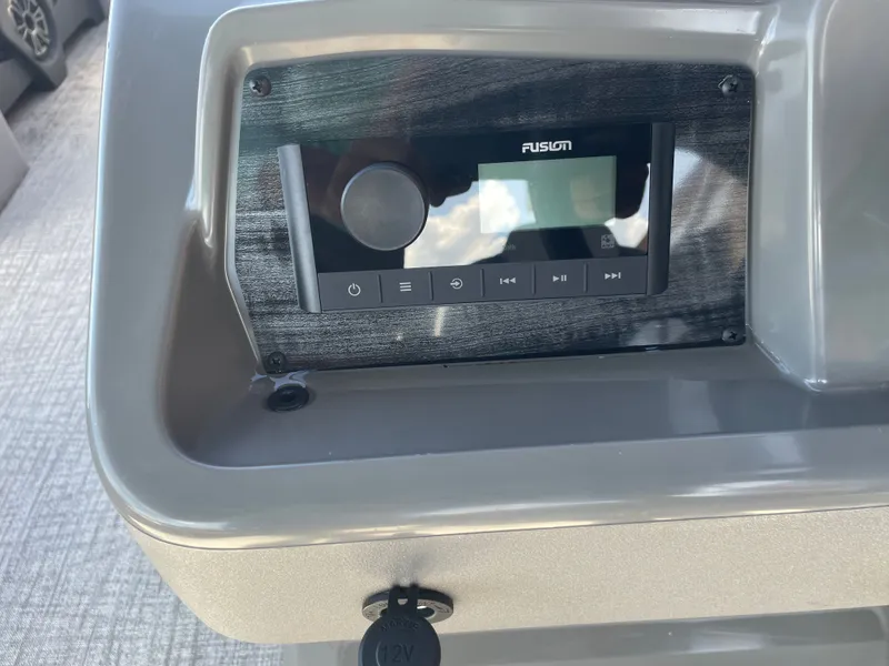 Slide: The Image of Avalon Venture Fish N Cruise - 23' 2025 - 18