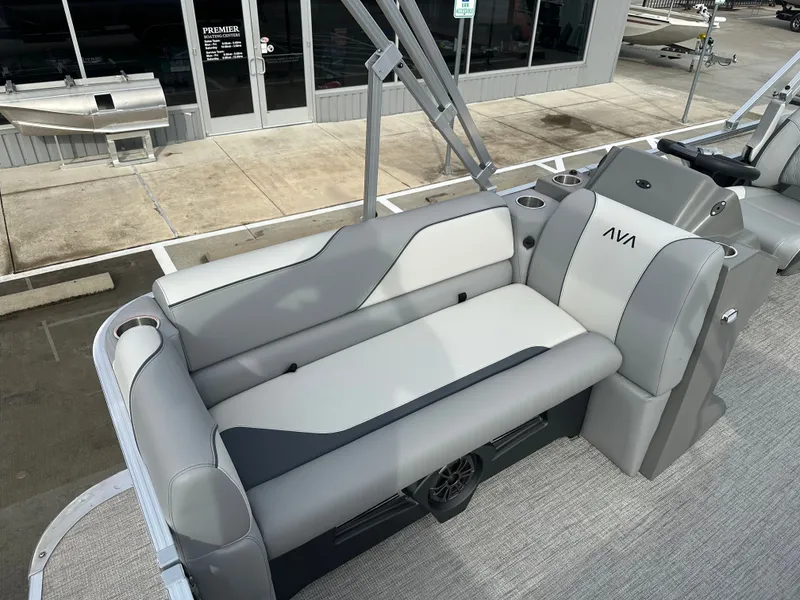 Slide: The Image of Avalon Venture Quad Lounge - 21' 2025 - 13