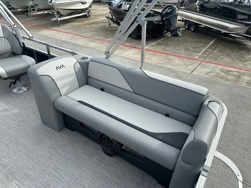 Slide: The Image of Avalon Venture Quad Lounge - 21' 2025 - 14